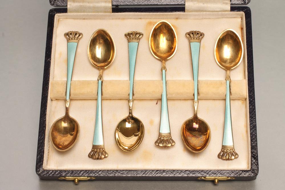 A SET OF SIX DANISH ART DECO SILVER GILT AND ENAMEL COFFEE SPOONS Image