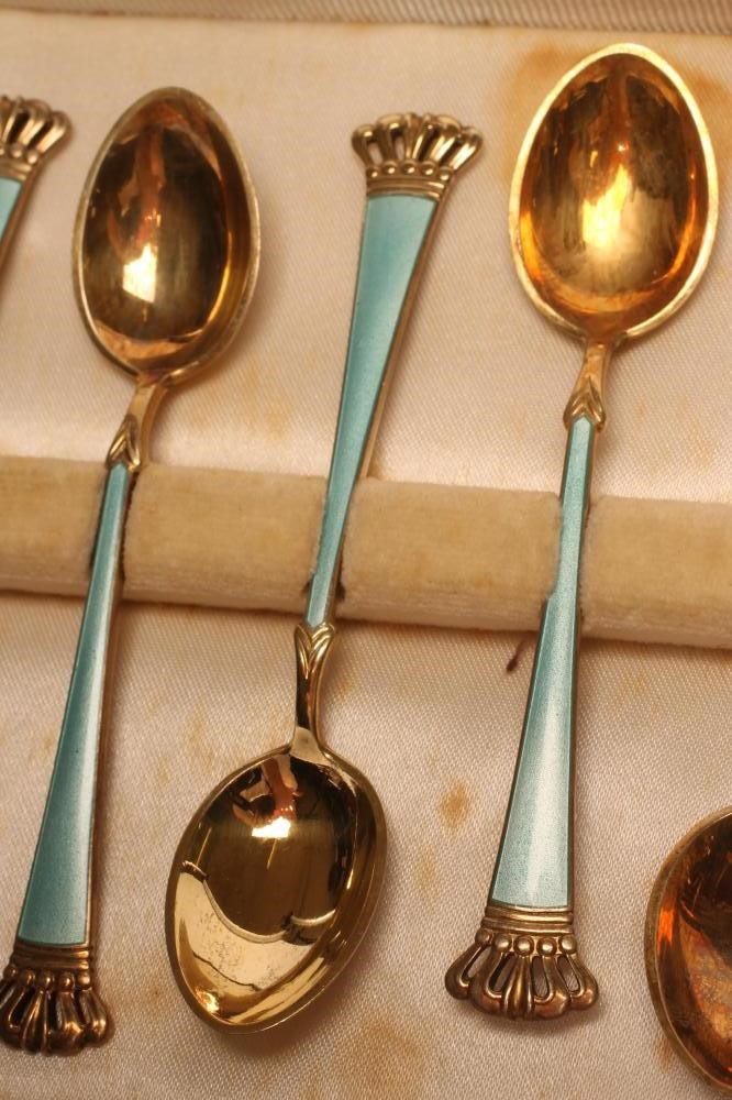 A SET OF SIX DANISH ART DECO SILVER GILT AND ENAMEL COFFEE SPOONS Image