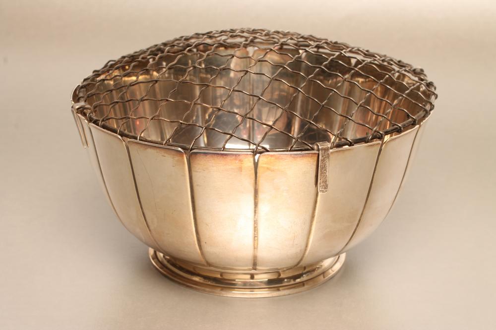 A SILVER ROSE BOWL Image