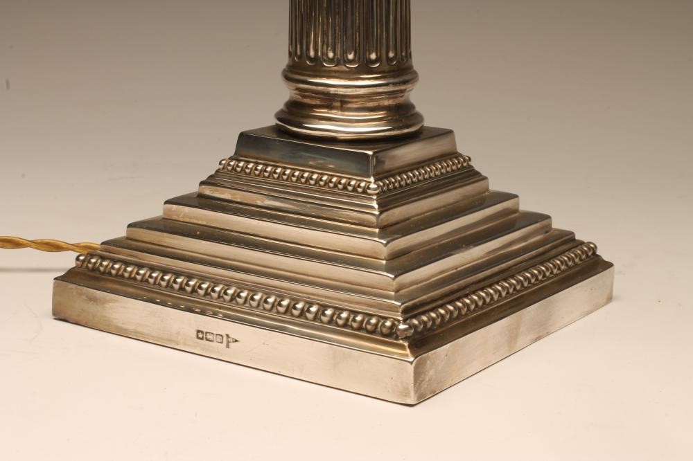 A SILVER CORINTHIAN COLUMN ELECTRIC TABLE LAMP BASE Image