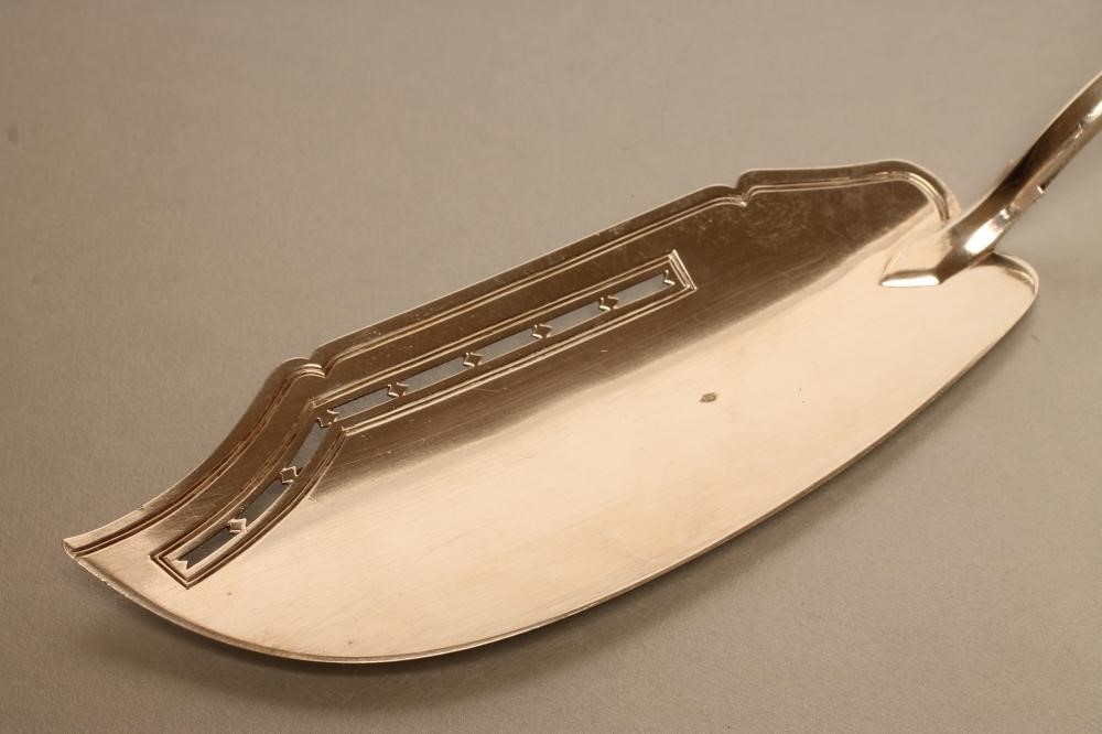 A LATE GEORGE III SILVER FISH SLICE Image
