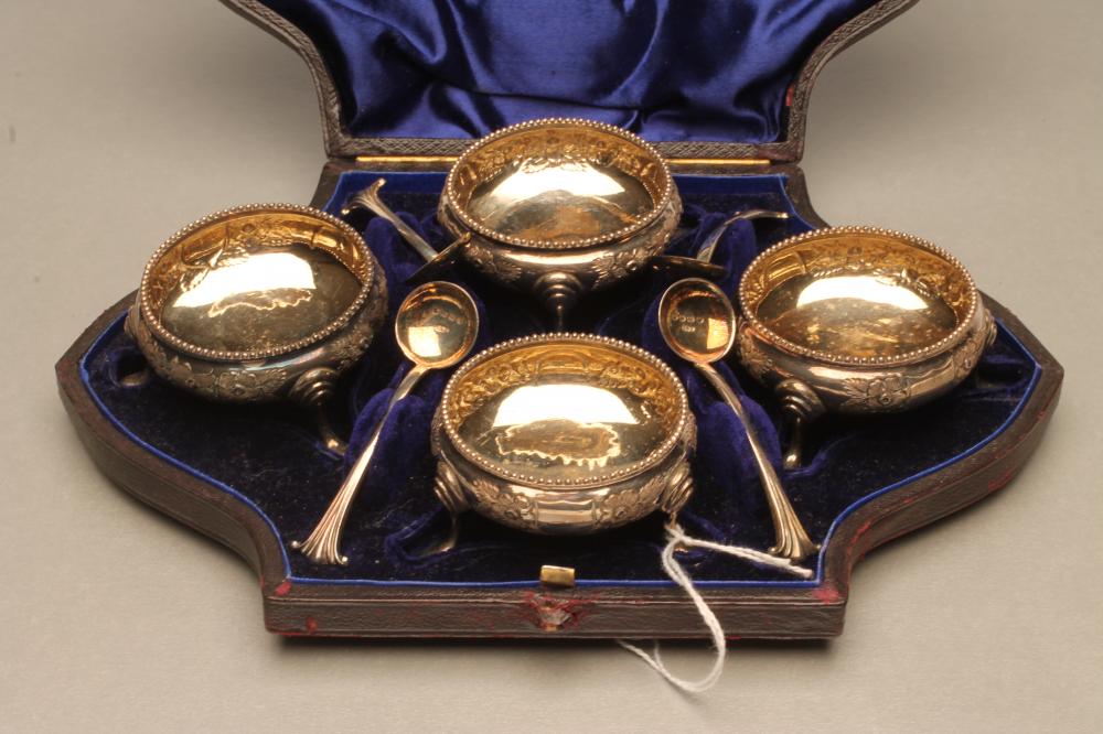 A SET OF FOUR VICTORIAN SILVER CAULDRON SALTS Image