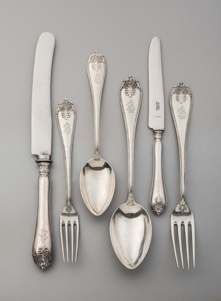 A CONTINENTAL SILVER PART TABLE SERVICE Image