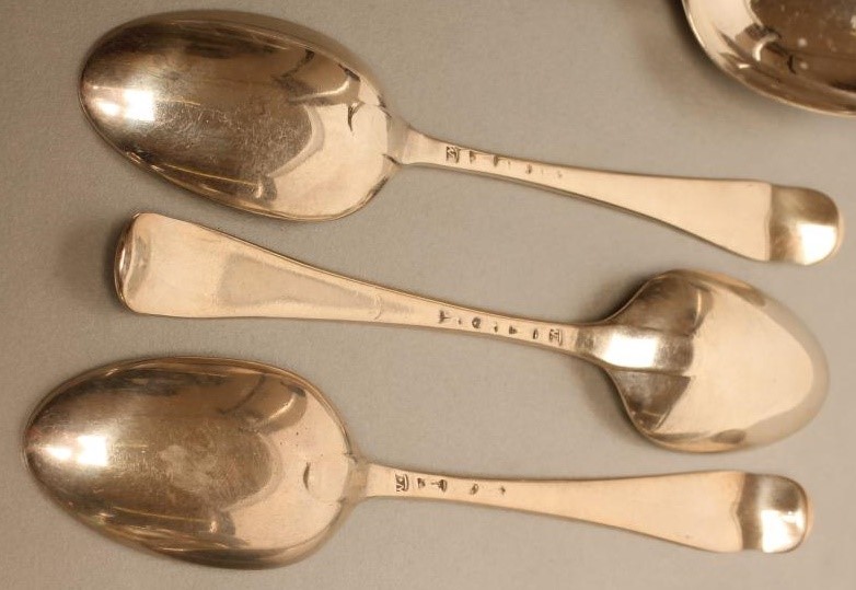 A SET OF SIX GEORGE III SILVER DESSERT SPOONS Image