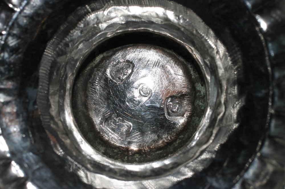 A GEORGE III SILVER MILK JUG Image