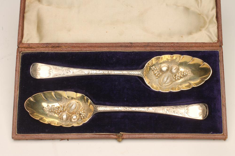 A GEORGE III SILVER TABLESPOON Image