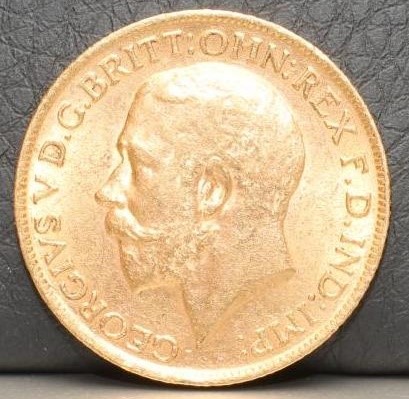 A GEORGE V GOLD SOVEREIGN Image