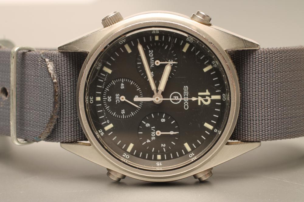 A SEIKO STAINLESS STEEL MILITARY ISSUE CHRONOGRAPH Image
