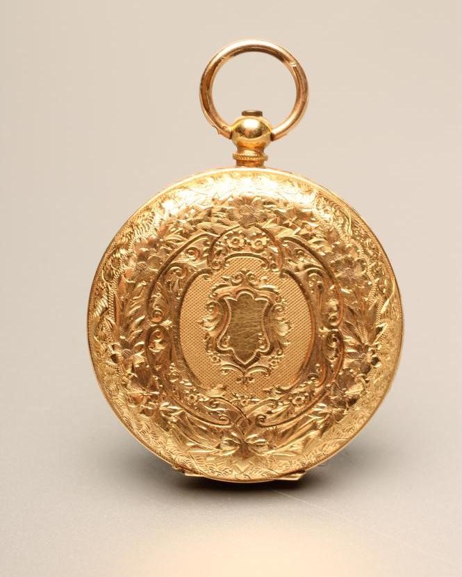 AN 18KT GOLD KEY WIND POCKET WATCH Image