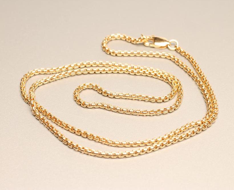 AN 18CT GOLD BOX LINK CHAIN NECKLACE Image