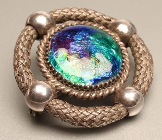 AN EDWARDIAN SILVER CELTIC STYLE BROOCH Image