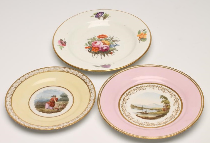 THREE ENGLISH PORCELAIN PLATES Image