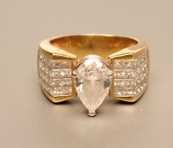 A DIAMOND RING Image