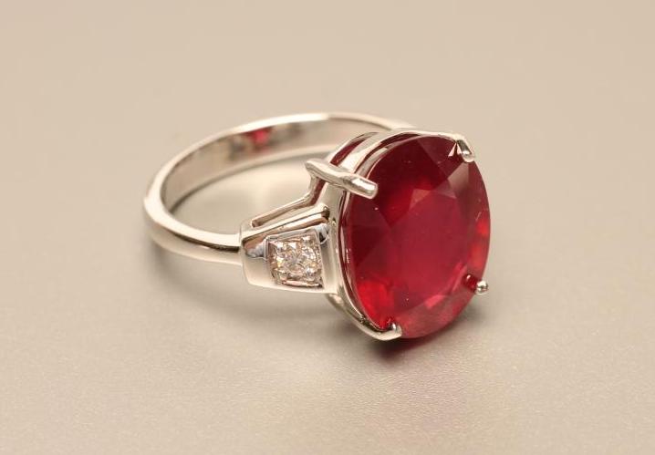 A RUBY DRESS RING Image