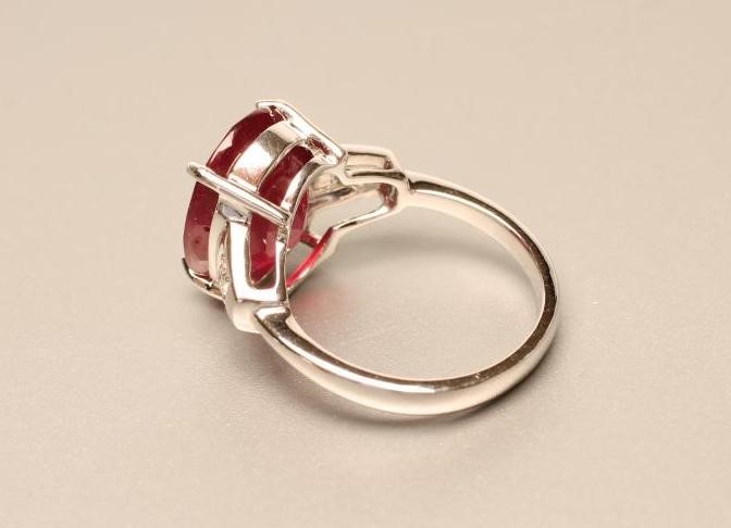 A RUBY DRESS RING Image