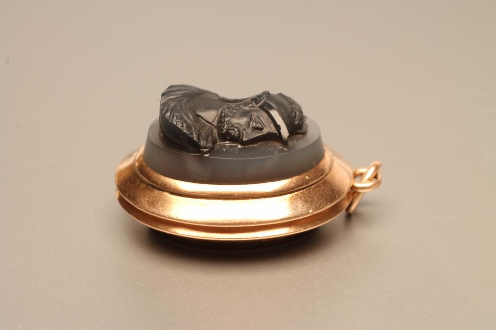 A VICTORIAN DOUBLE SIDED PENDANT Image