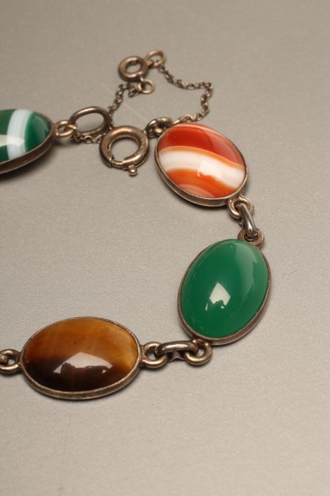 A JOHN HART IONA SILVER BRACELET Image