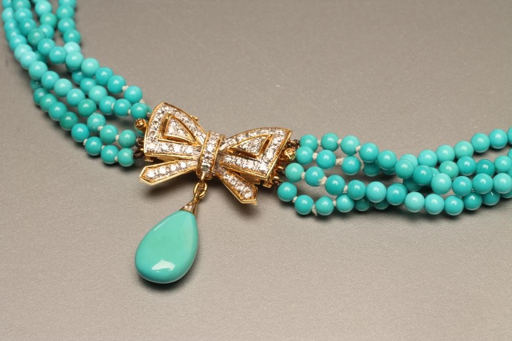 A TURQUOISE BEAD CHOKER with detachable diamond bow clasp Image