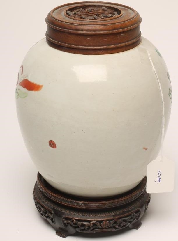 A CHINESE PORCELAIN JAR of ovoid form Image