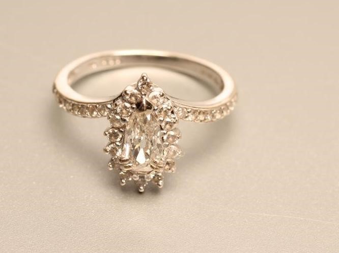 A DIAMOND CLUSTER RING Image