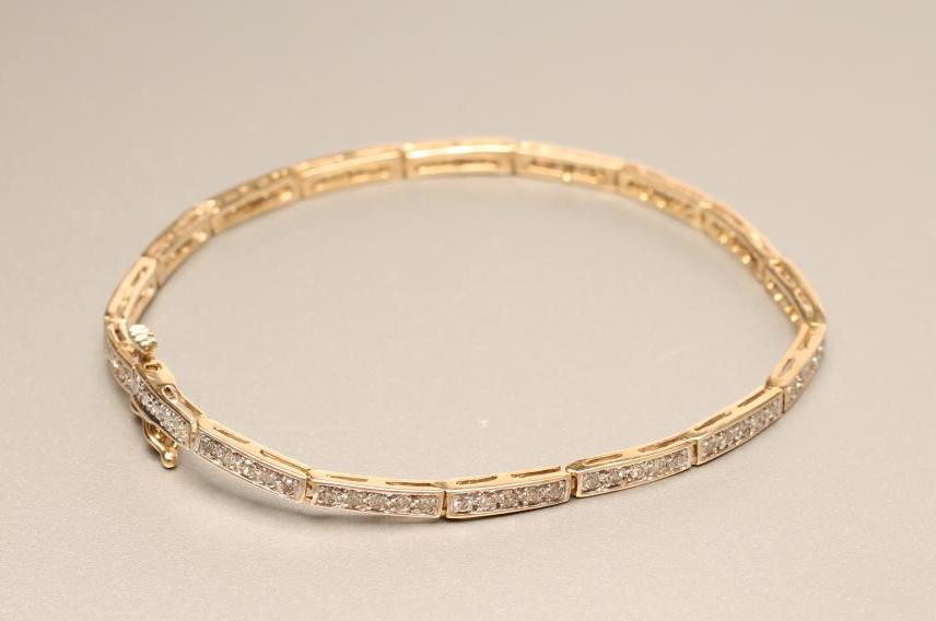 A DIAMOND BRACELET Image