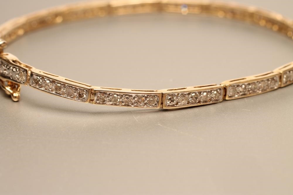 A DIAMOND BRACELET Image
