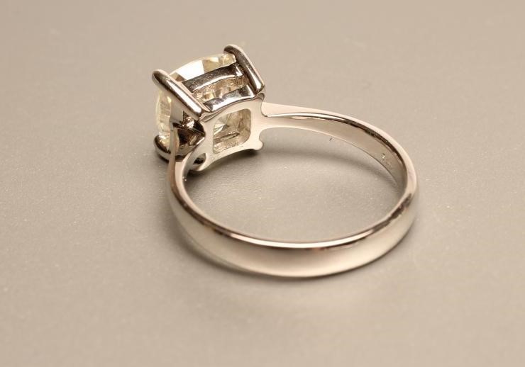 A SOLITAIRE MOISSANITE RING Image