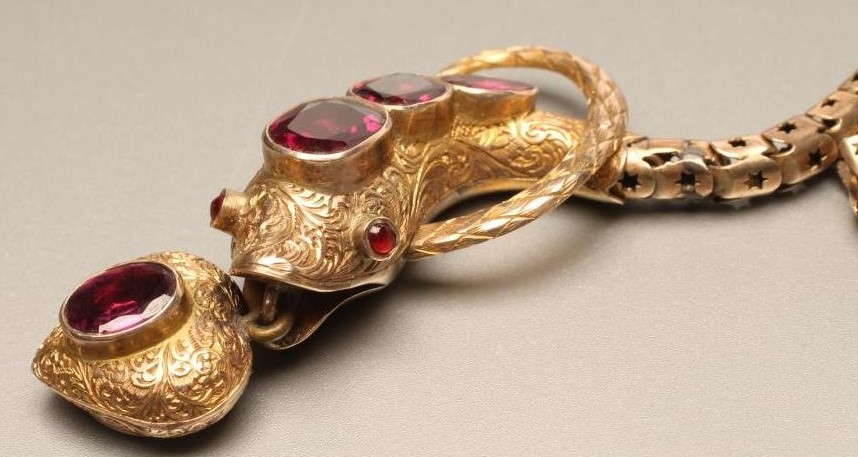 A VICTORIAN SNAKE BRACELET Image