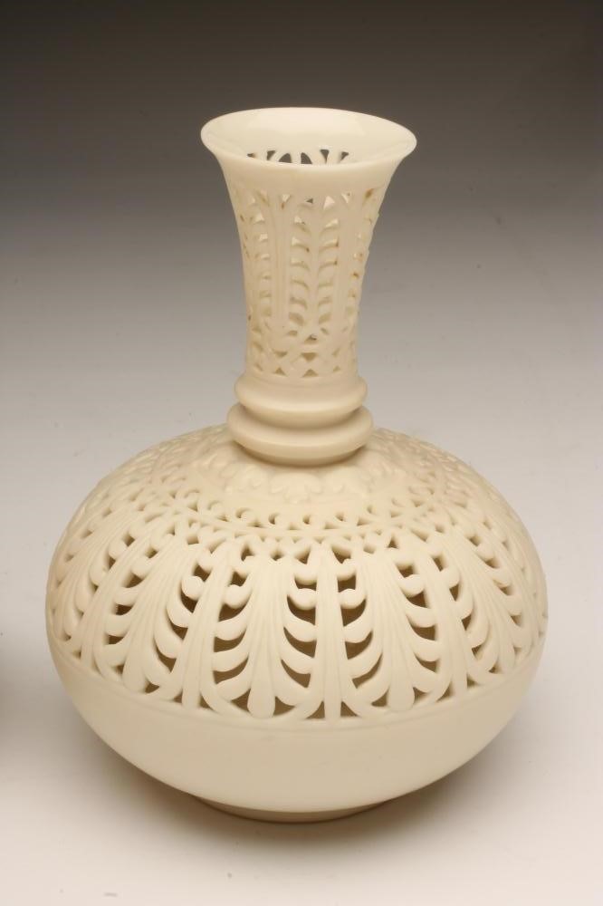 A COLLECTION OF LATE VICTORIAN GRAINGER & CO. WORCESTER PORCELAIN comprising a blush ivory wall Image