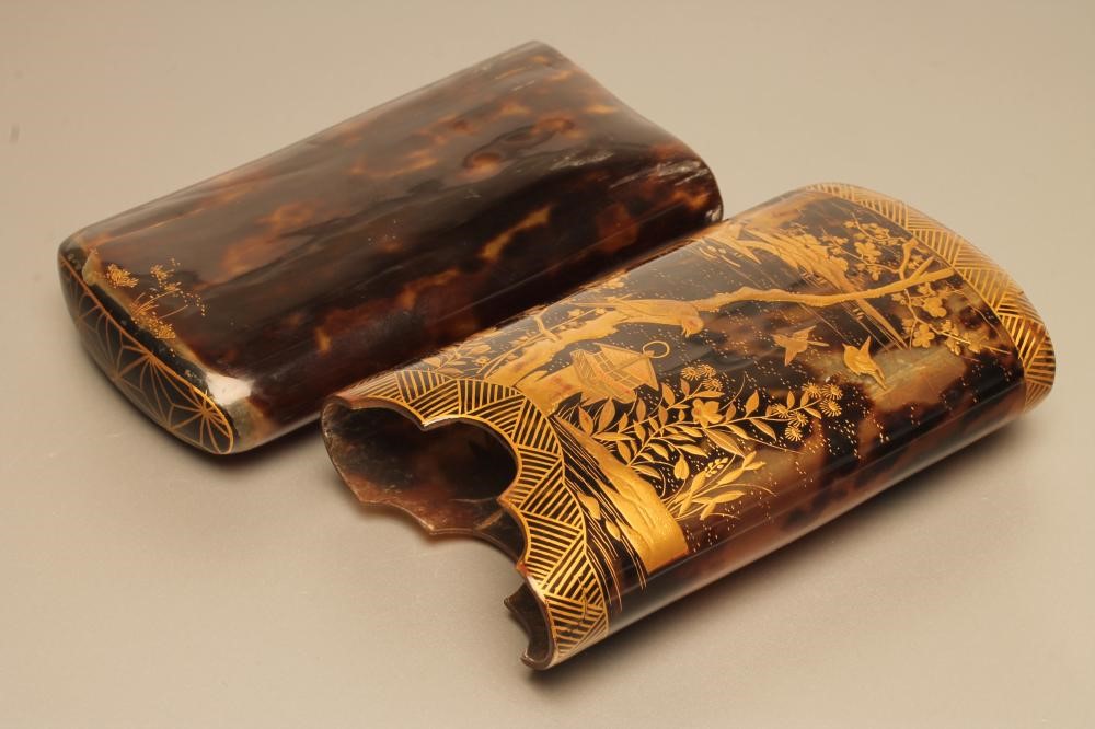 A CHINESE TORTOISESHELL CIGAR CASE Image