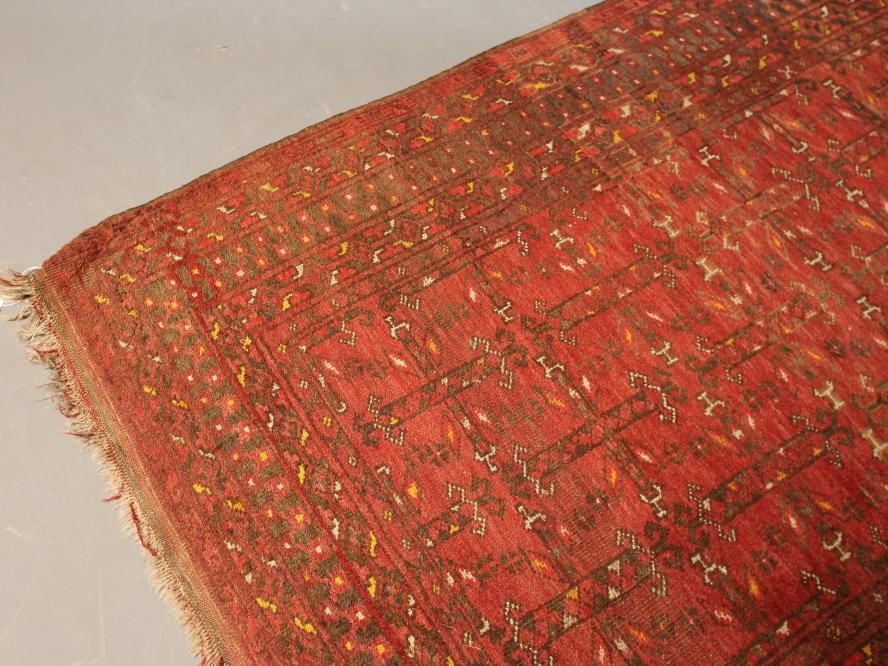 A WEST PERSIAN RUG Image