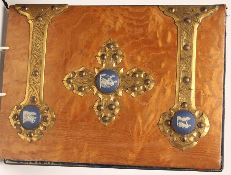 A MID VICTORIAN BURR ASH/YEW DESK BLOTTER AND STATIONERY CASKET with Jenner & Knewstub Image