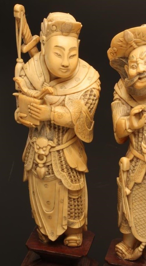 A SET OF THREE JAPANESE ONE PIECE IVORY FIGURES Image