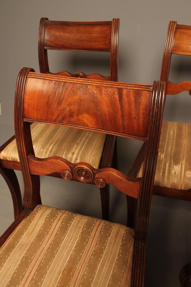 A SET OF SIX MAHOGANY DINING CHAIRS Image