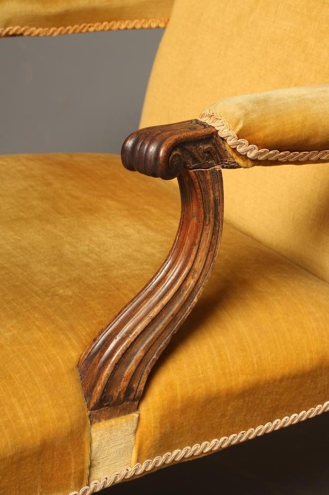 A GEORGIAN DESIGN MAHOGANY FRAMED LIBRARY CHAIR Image