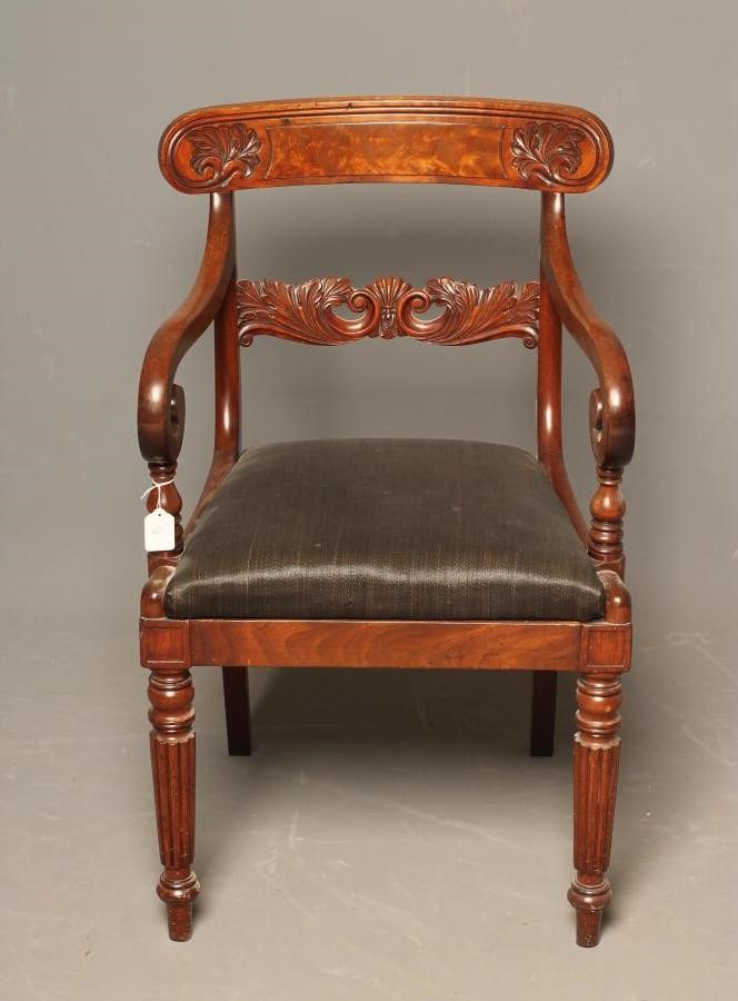 A WILLIAM IV MAHOGANY ELBOW CHAIR Image