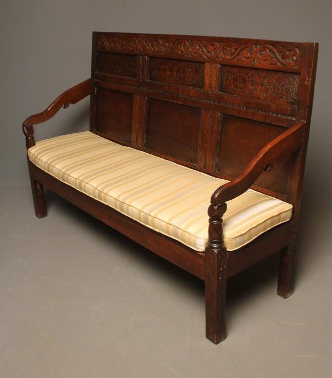 AN OAK SETTLE Image