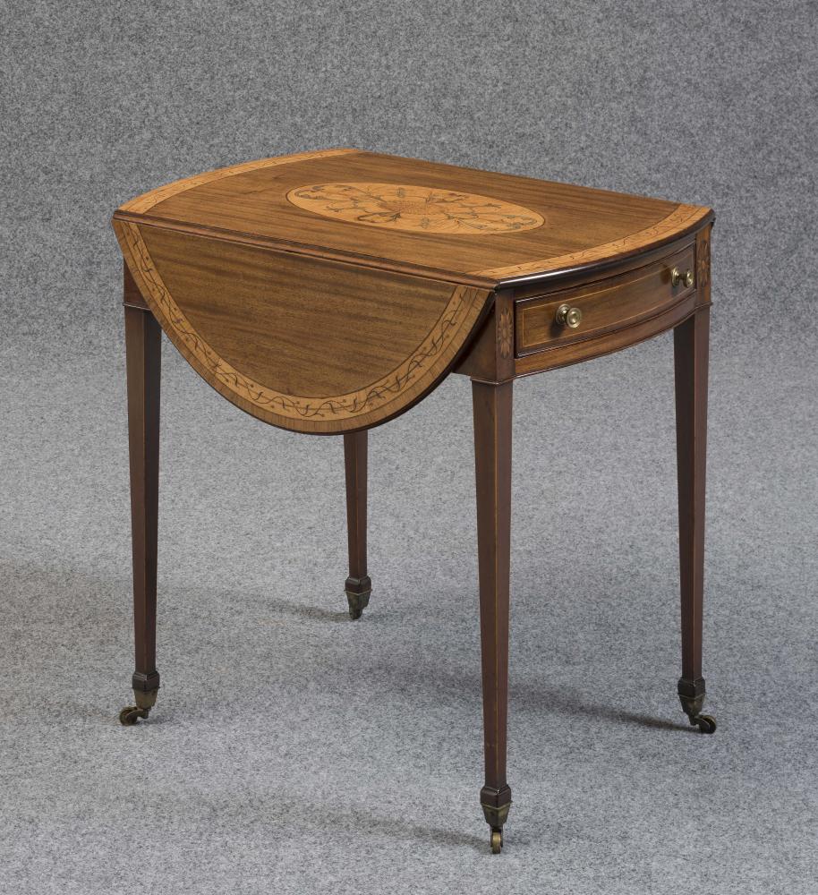 A GEORGIAN MAHOGANY PEMBROKE TABLE Image