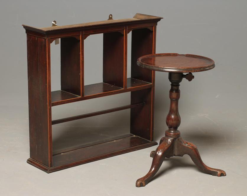 A GEORGIAN MAHOGANY KETTLE STAND Image