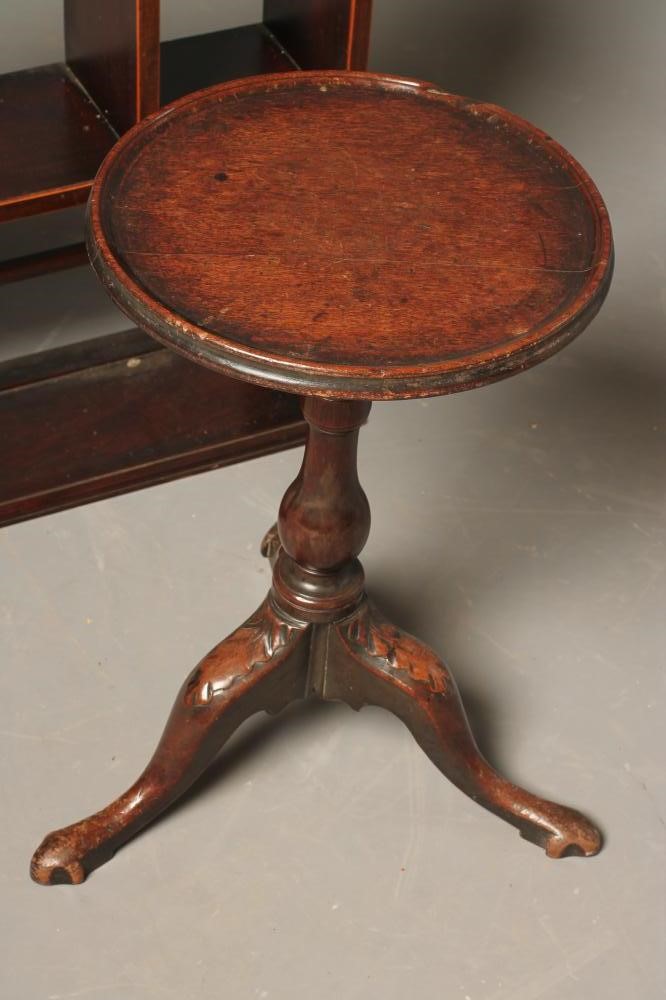 A GEORGIAN MAHOGANY KETTLE STAND Image