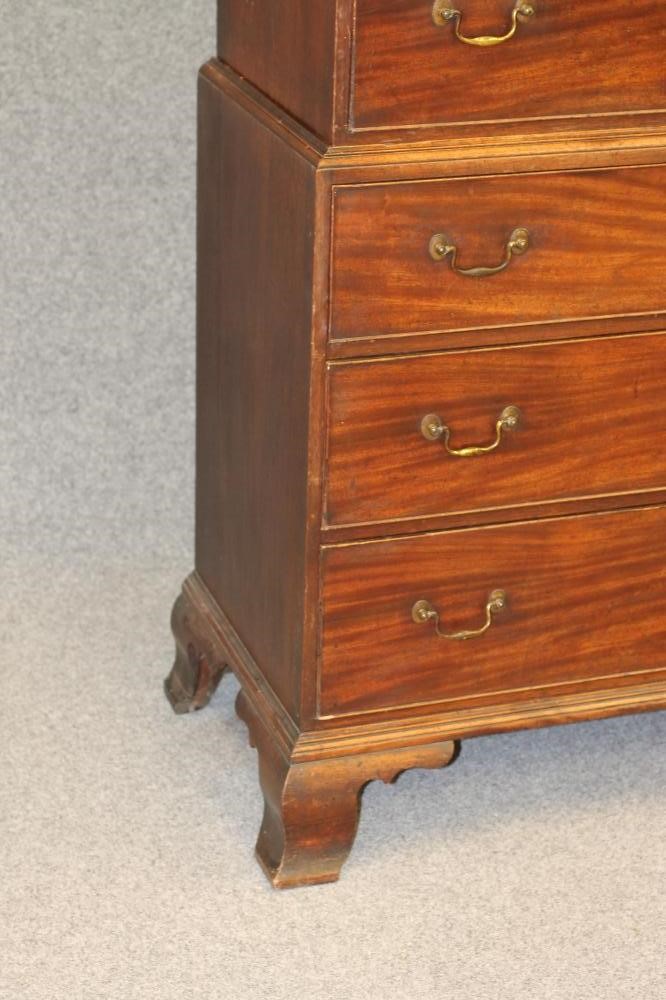 A GEORGIAN MAHOGANY CHEST ON CHEST Image