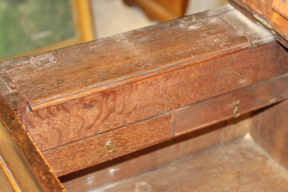 A GEORGIAN OAK AND MAHOGANY BANDED LANCASHIRE DRESSER Image