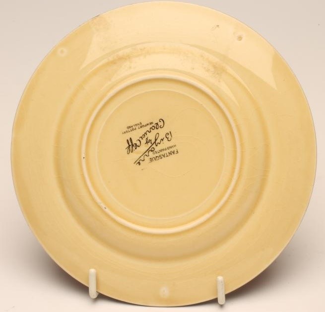 A CLARICE CLIFF FANTASQUE TEA PLATE Image