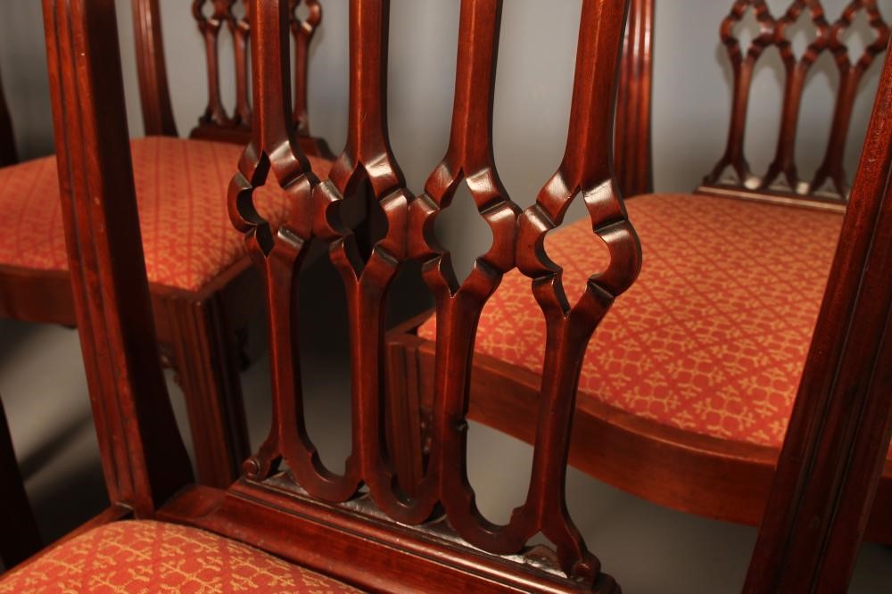 A SET OF SIX GEORGIAN "GOTHIC" STYLE MAHOGANY DINING CHAIRS Image