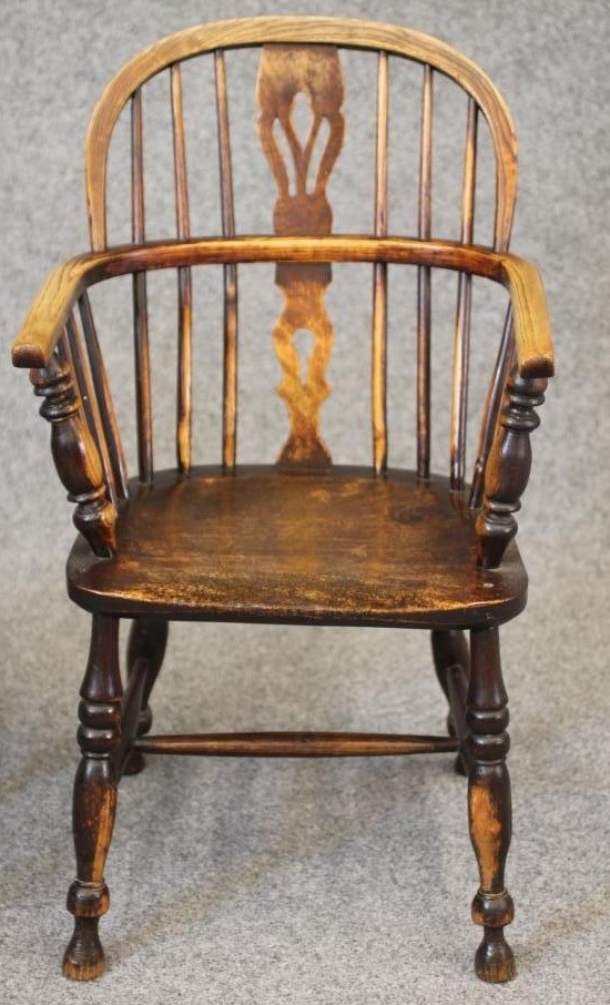A PAIR OF YORKSHIRE ASH AND ELM WINDSOR ARMCHAIRS Image