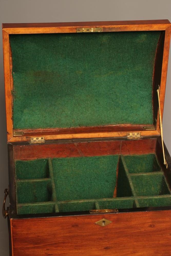 A GEORGIAN PLUM PUDDING MAHOGANY CELLARETTE Image