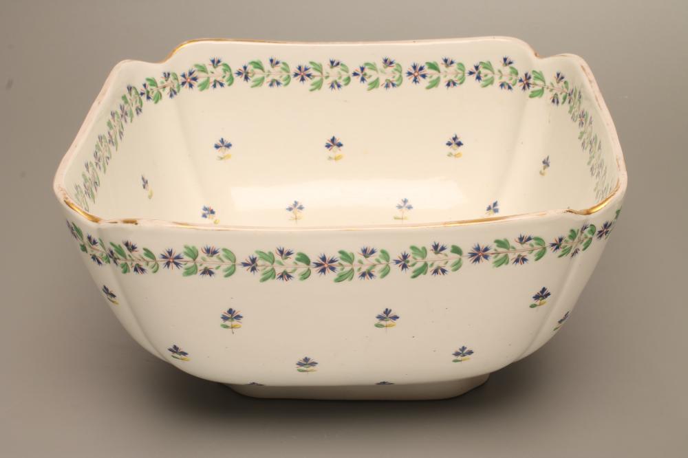 A CHINESE PORCELAIN BOWL of square form with re-entrant corners Image