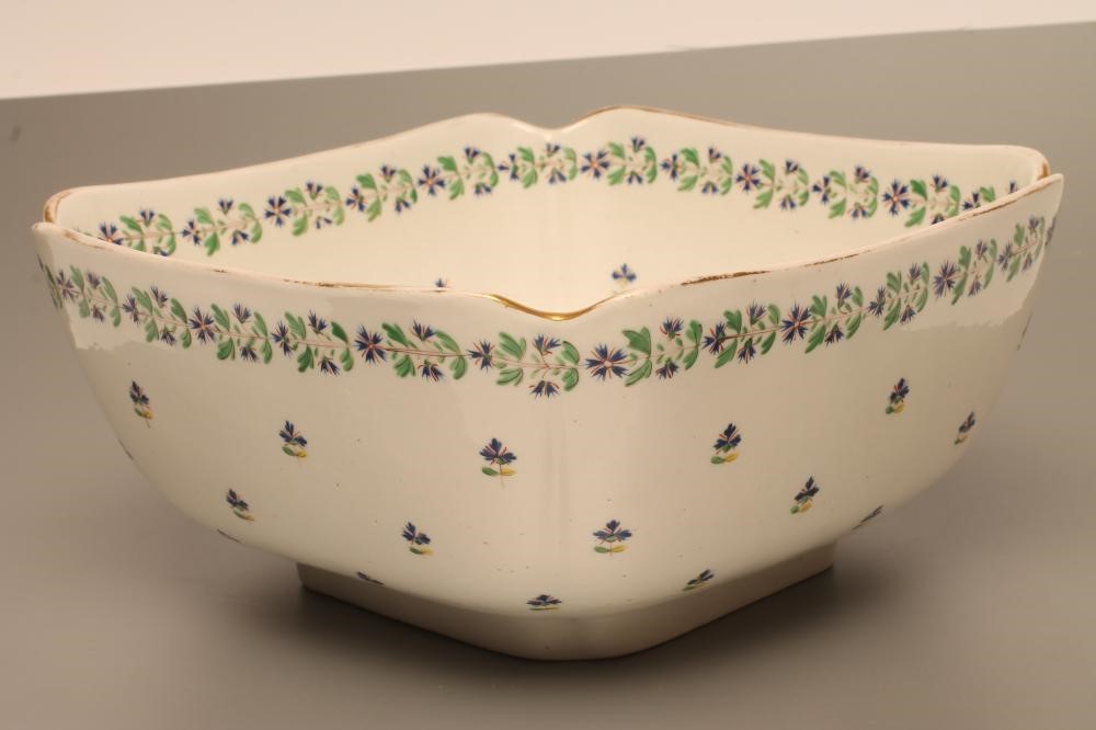 A CHINESE PORCELAIN BOWL of square form with re-entrant corners Image