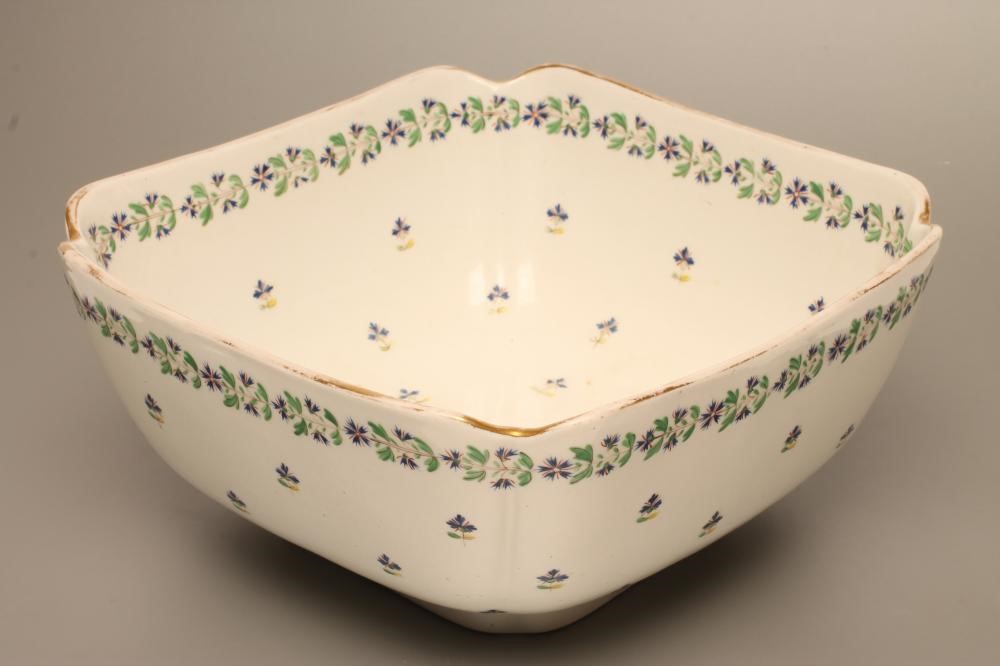 A CHINESE PORCELAIN BOWL of square form with re-entrant corners Image