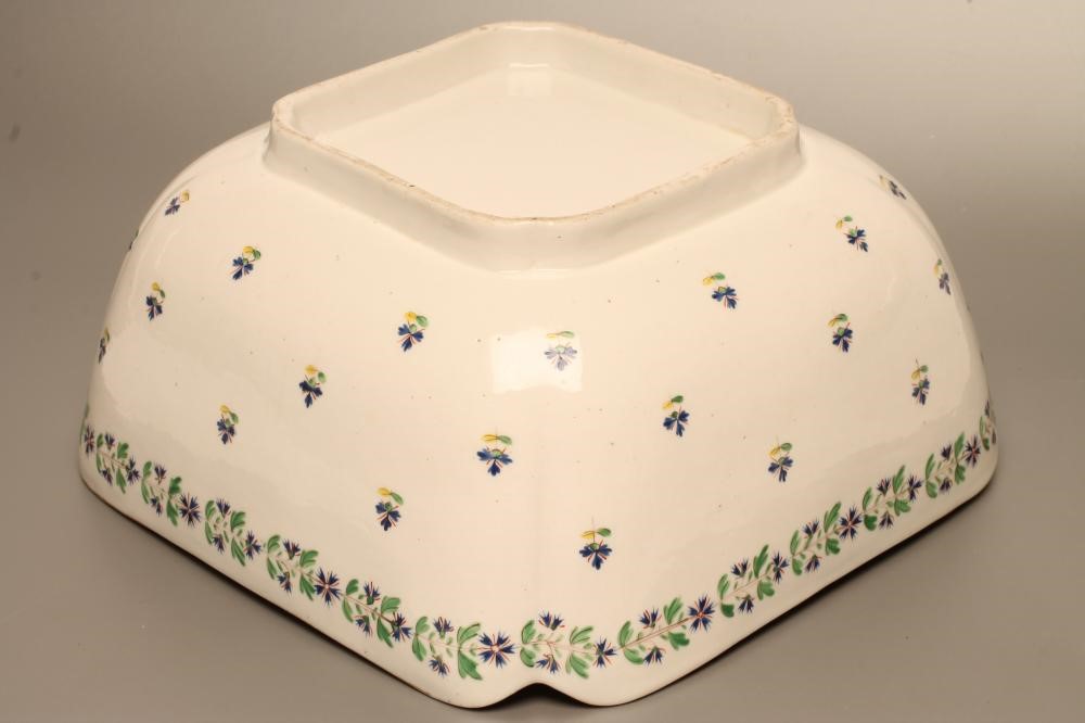 A CHINESE PORCELAIN BOWL of square form with re-entrant corners Image